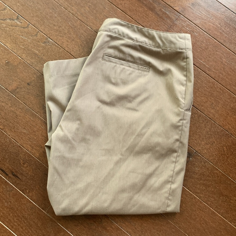 Izod Perform Stretch Capris